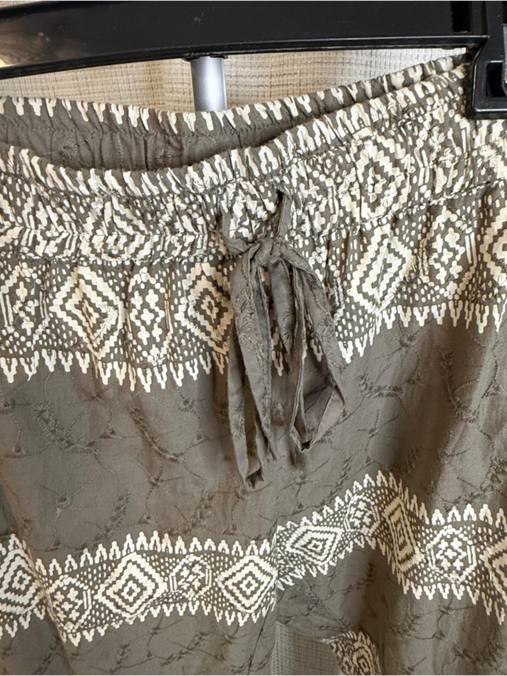 Artisan Ny Olive and White Geometric Pajama pants - Picture 2 of 7